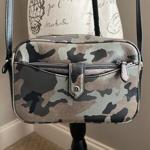 G.I.L.I Leather Camoflauge Crossbody Bag with Wallet
